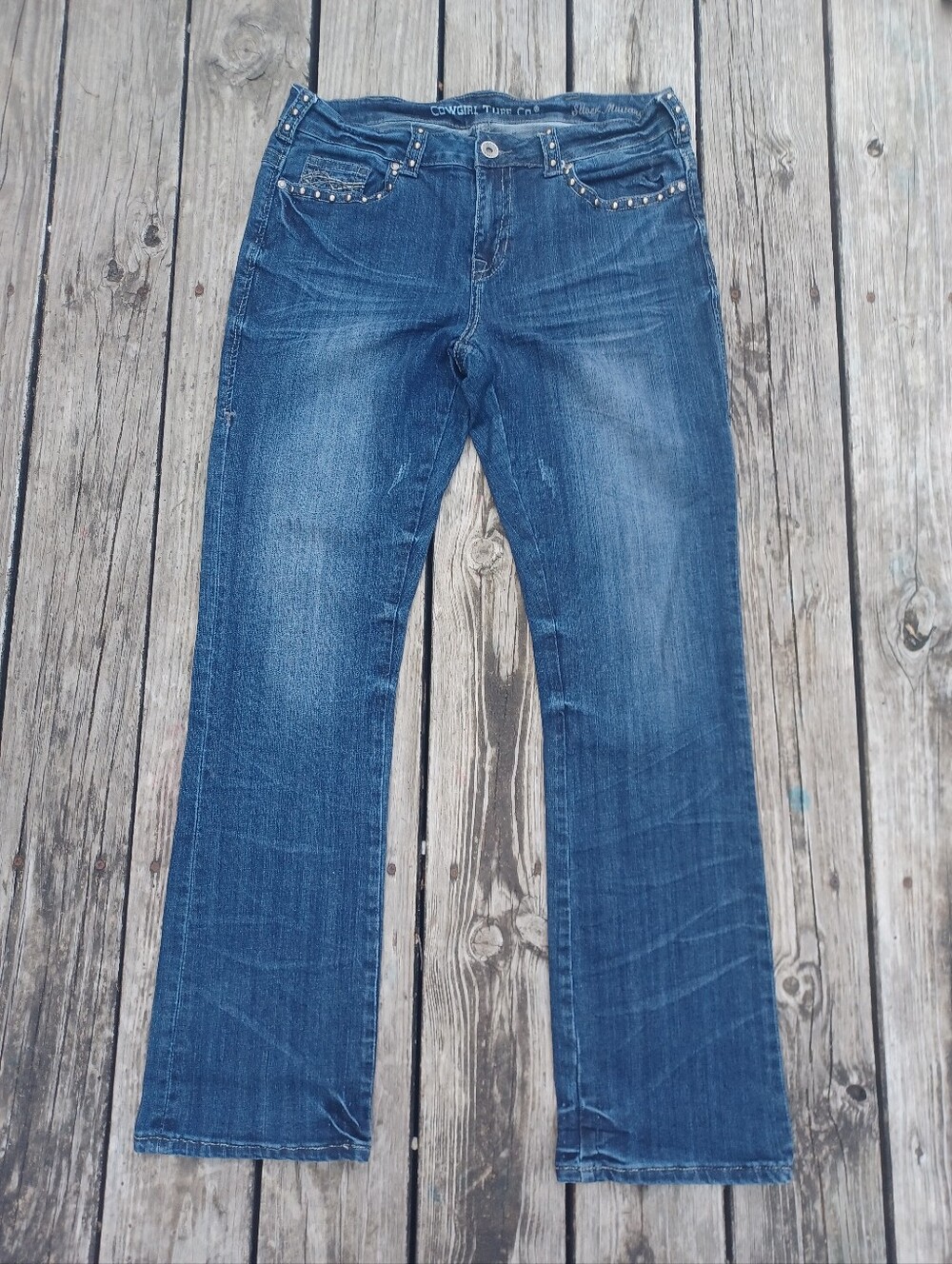 Cowgirl Tuff Jeans 32x33 Studded Flare Jeans Silver Mustang